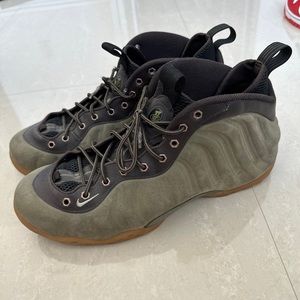 Nike Air Foamposite Ones - Size 15
